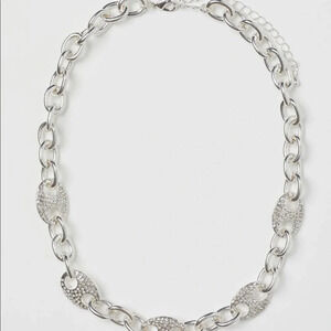 H&M NWT Rhinestone-decorated  Necklace